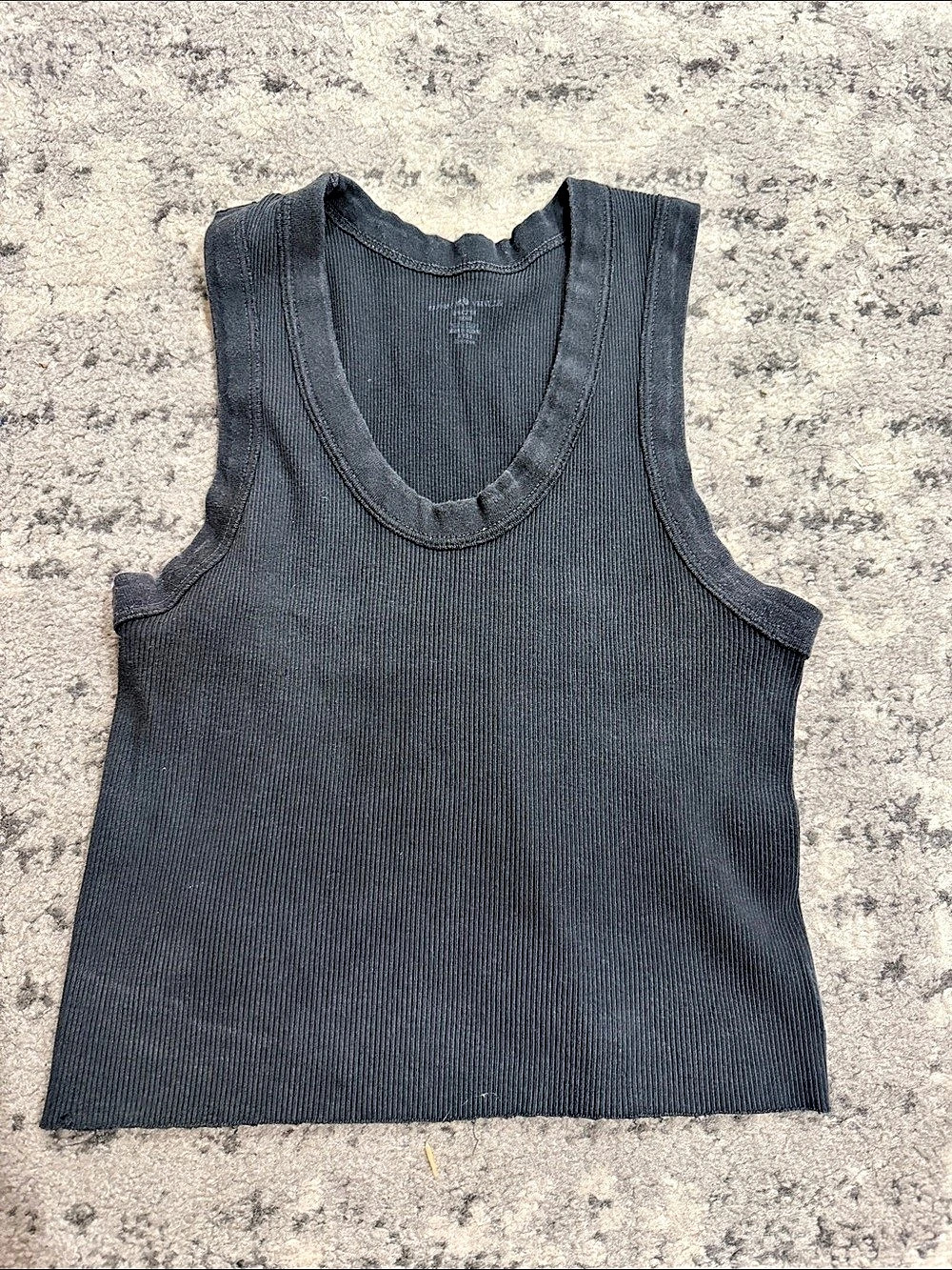 Brandy Melville Ribbed Scoop Neck Crop Tank Black